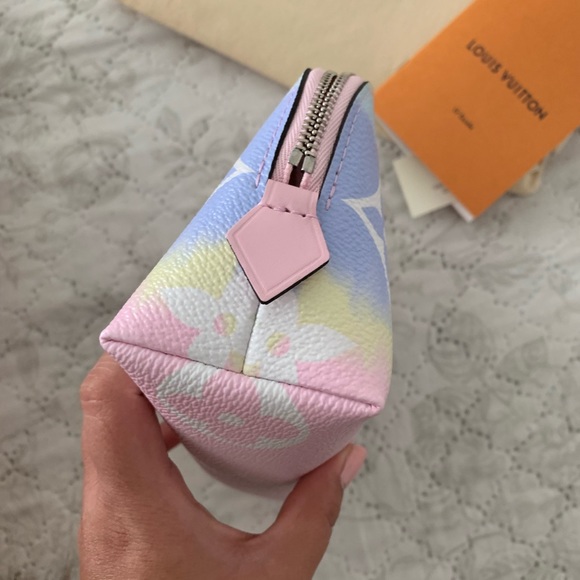 Louis Vuitton Cosmetic Pouch - Picture 13 of 13